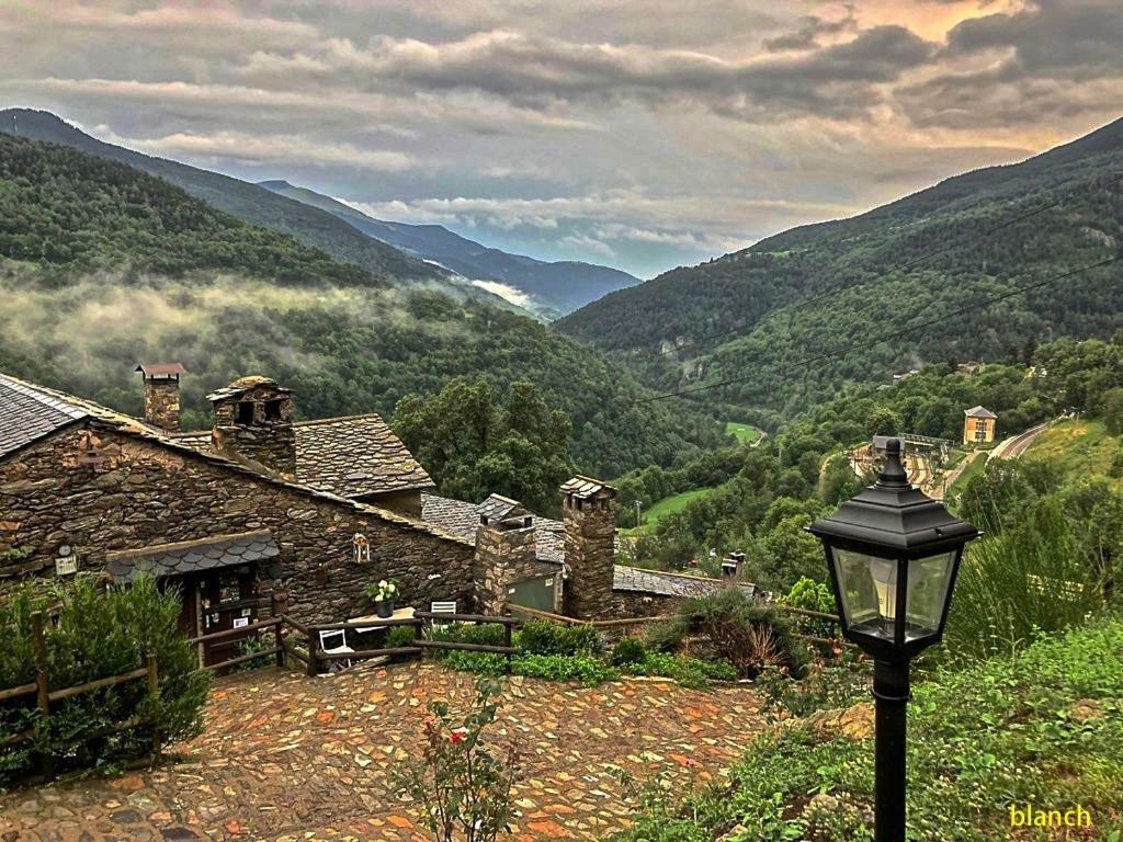 Masia Can Constans Queralbs Exterior foto